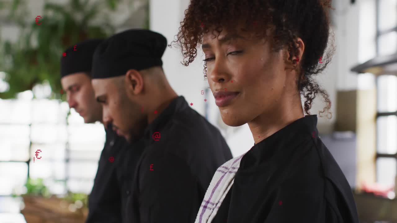Animazione di valuta rossa e forme su chef afroamericano felice