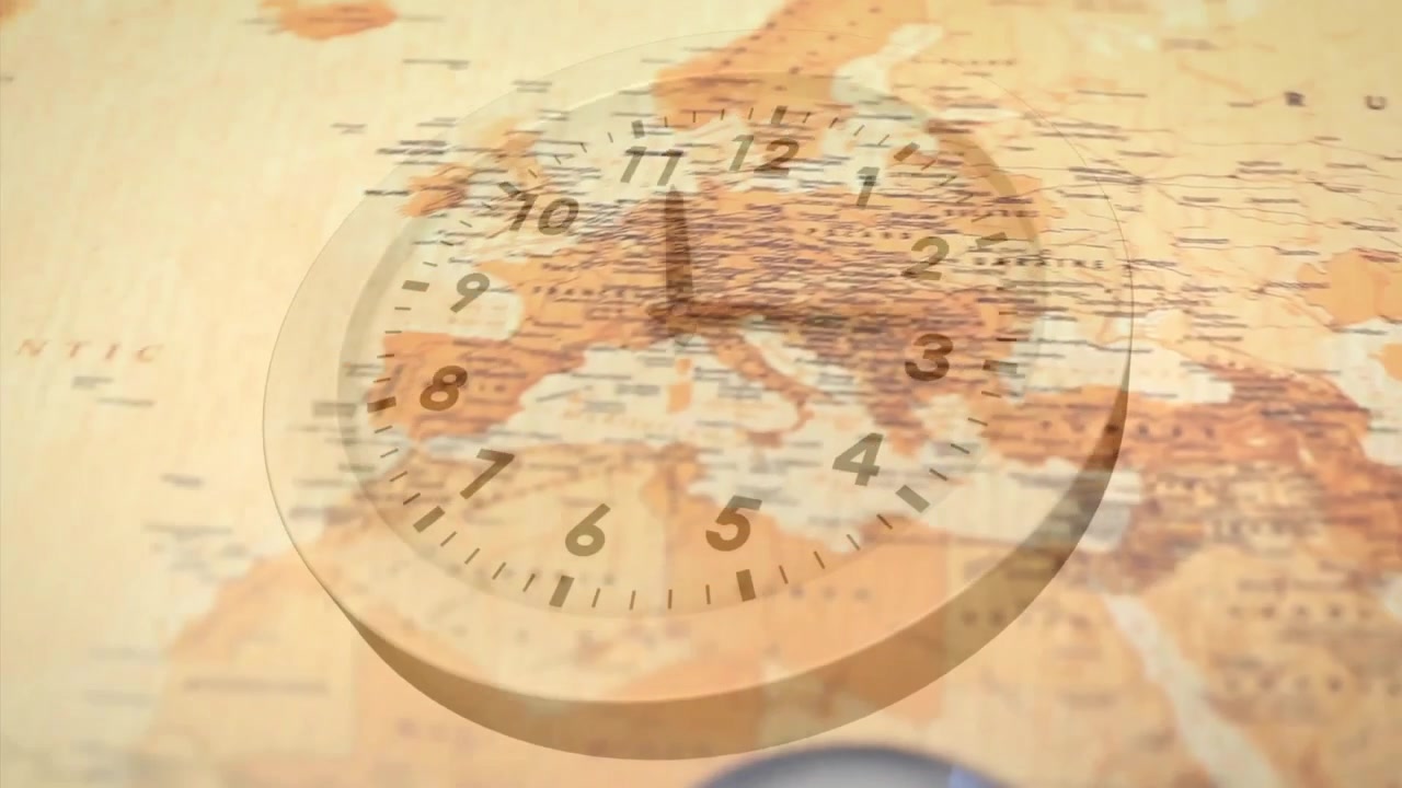 Başlangıçta saat 1'i gösterirken, harita titriyor ve akrep ile yelkovan saat yönünde ilerleyerek döngüyü tamamlıyor.