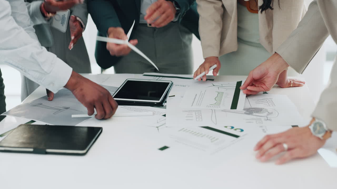 사업가, 풍력 터빈 모델과 손