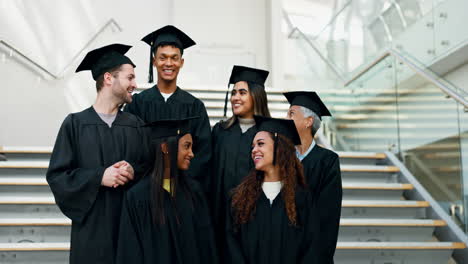 estudiantes felices, graduación
