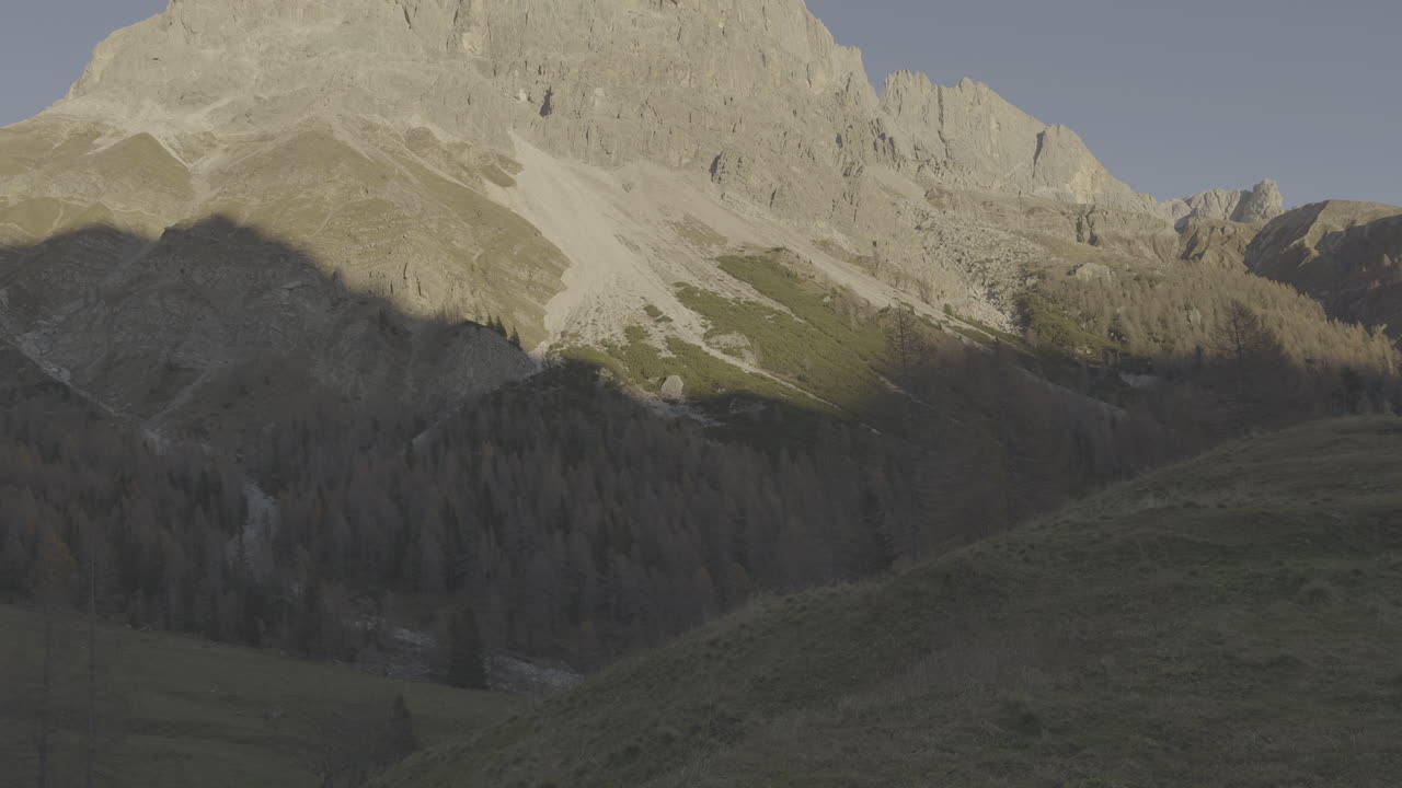 paisaje de montaña en otoño