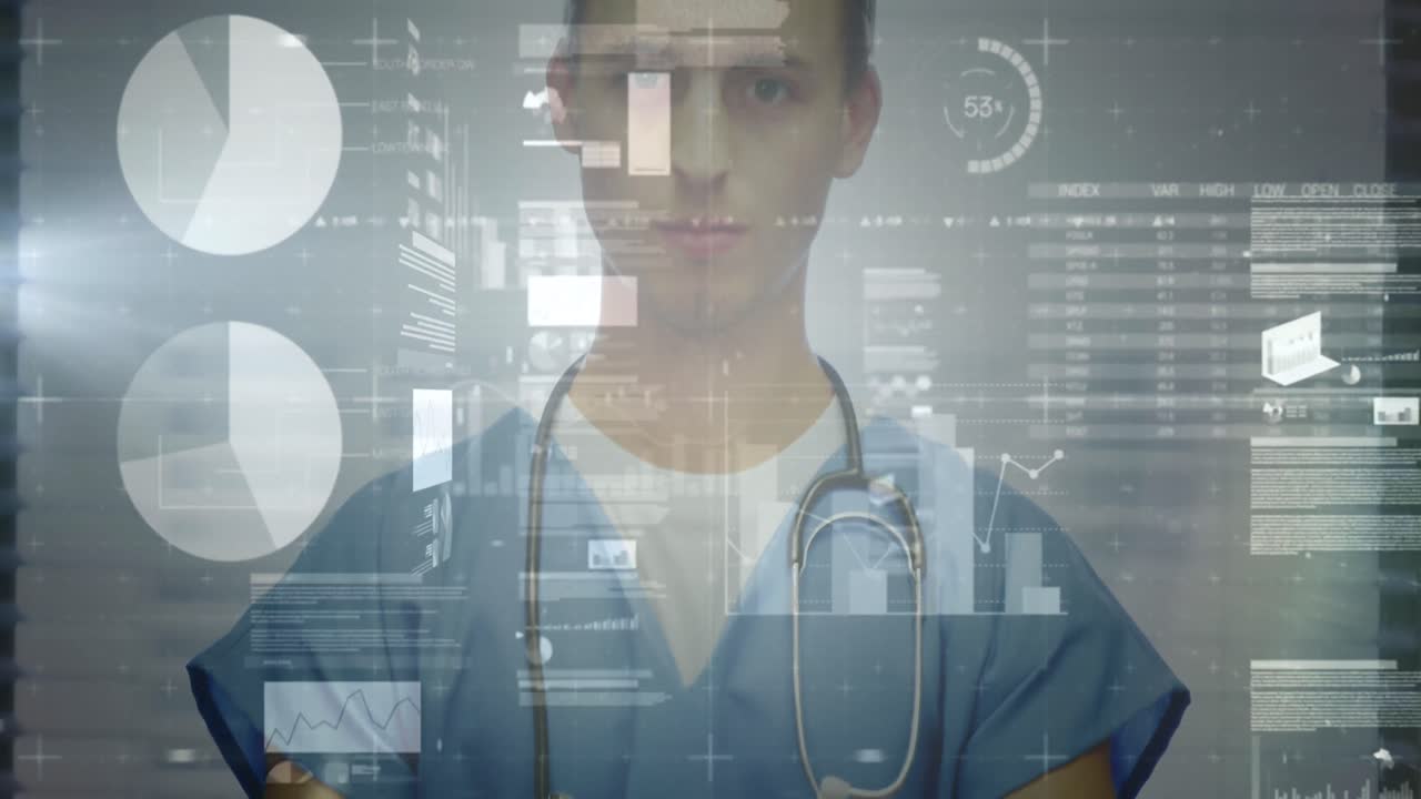 animación del procesamiento de datos sobre un médico caucásico sonriendo