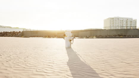 Alter-Hydrant-An-Einer-Strandpromenade