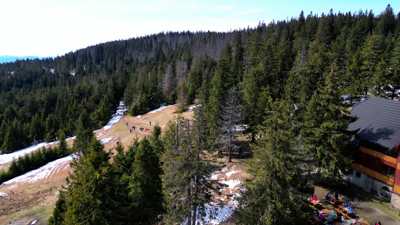 Rysianka mountain shelter - aerial 4K
