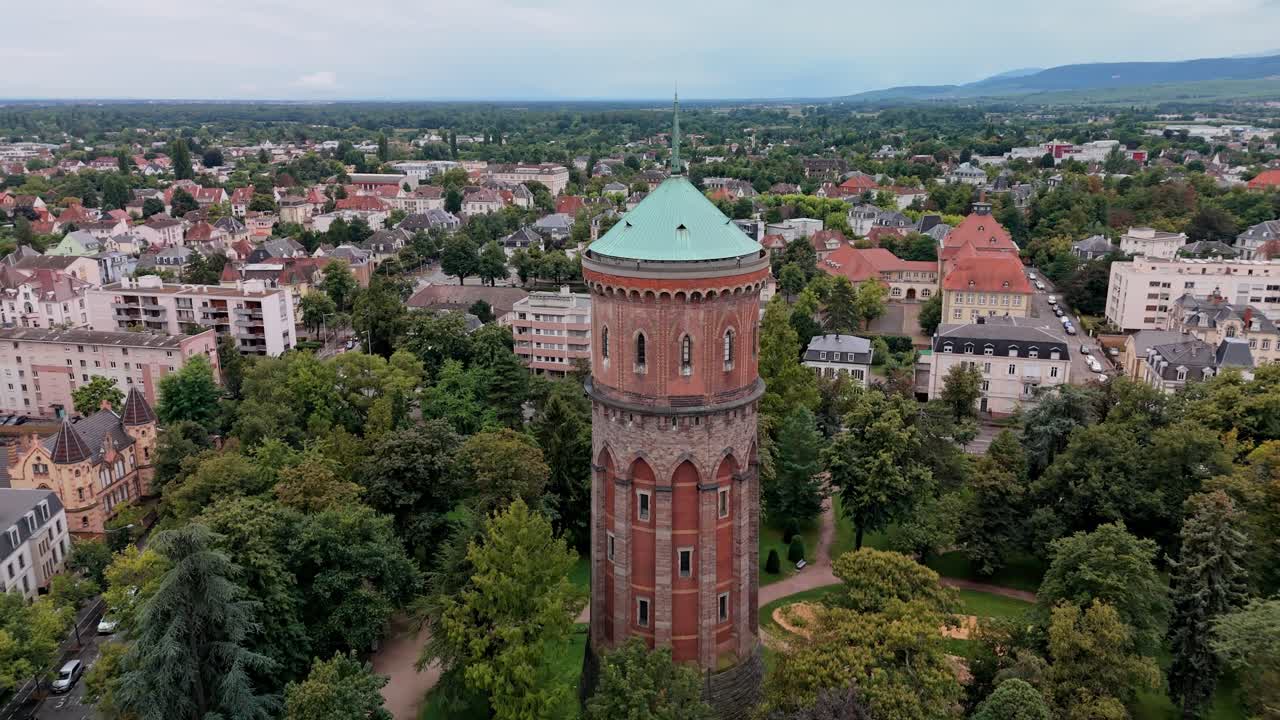 The water tower was used for the regulation and the distribution of drinking water in Colmar, controlled in July 1884 by municipal wastewater treatment plants