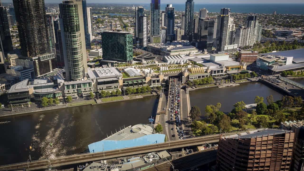 멜버른 크라운 오버 리버 리알토 타워 레벨 30 멜버른 사우스  ⁇ 크 피크 시간 교통 좋은  ⁇ 빛 날 멀리 앨버트 파크 고층 건물