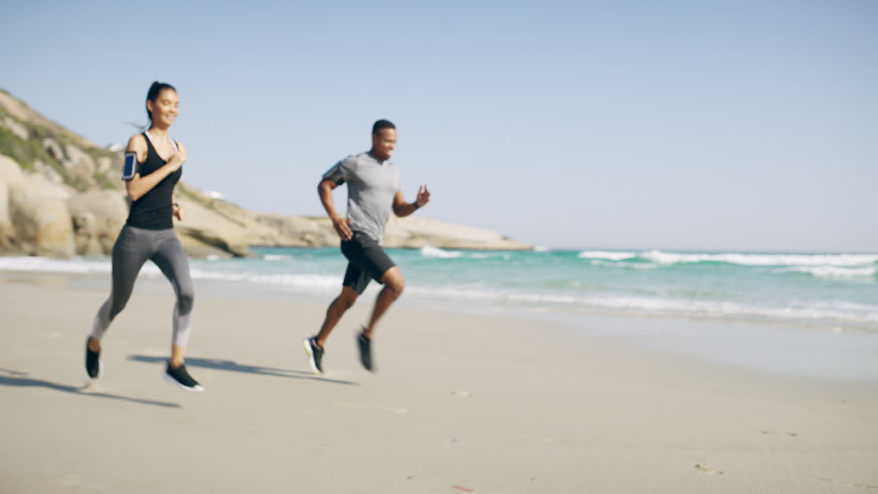 las playas son un lugar hermoso para ir a correr.