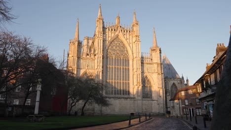 紐約大教堂 (york minster cathedral) 是英國歷史悠久的城市,