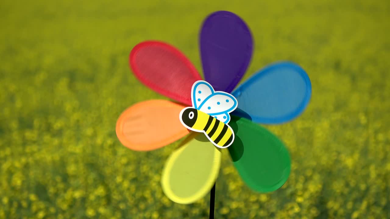 라프시드  과 벌 그림 에 있는 풍차 장난감