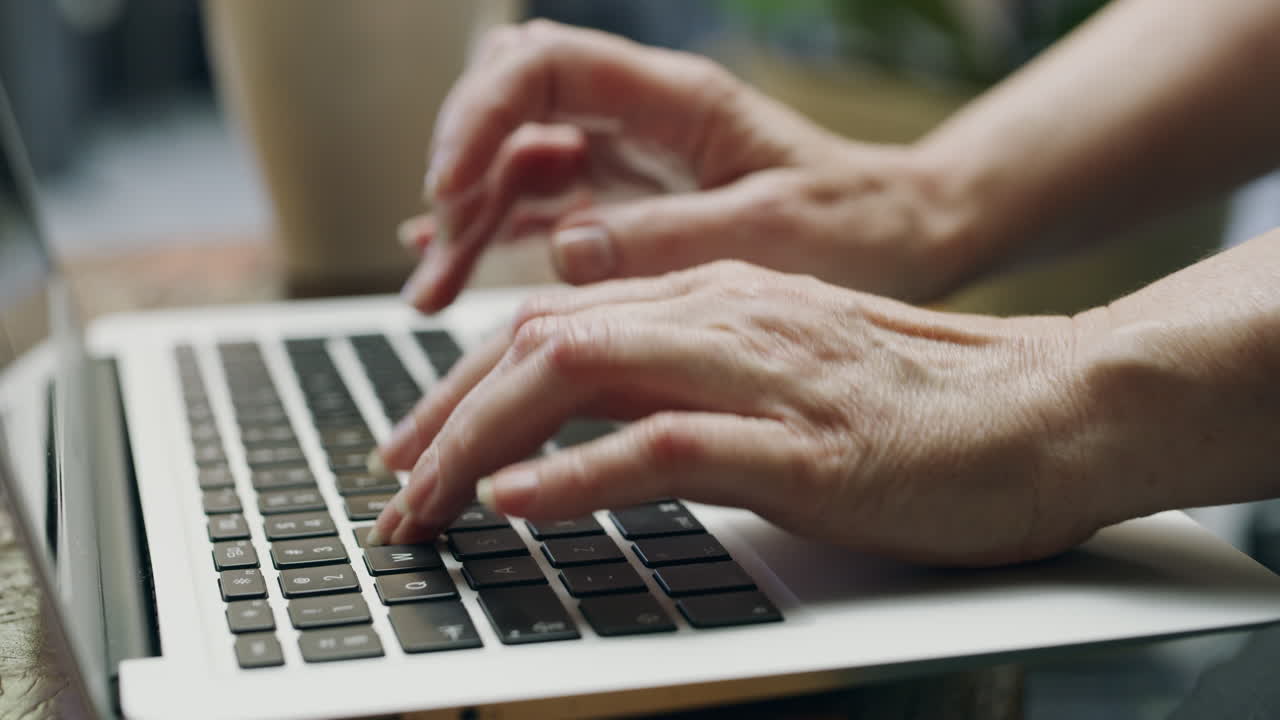 trabajando duro para alcanzar mis metas