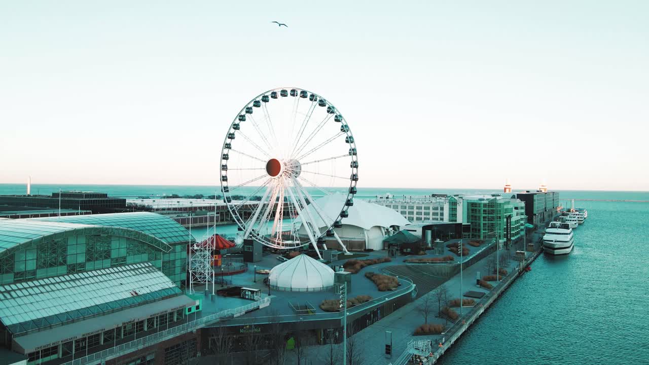 미시간 호수와 네이비 피어 공중 영상 4k