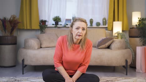 Woman-looking-at-camera-with-curious-expression.