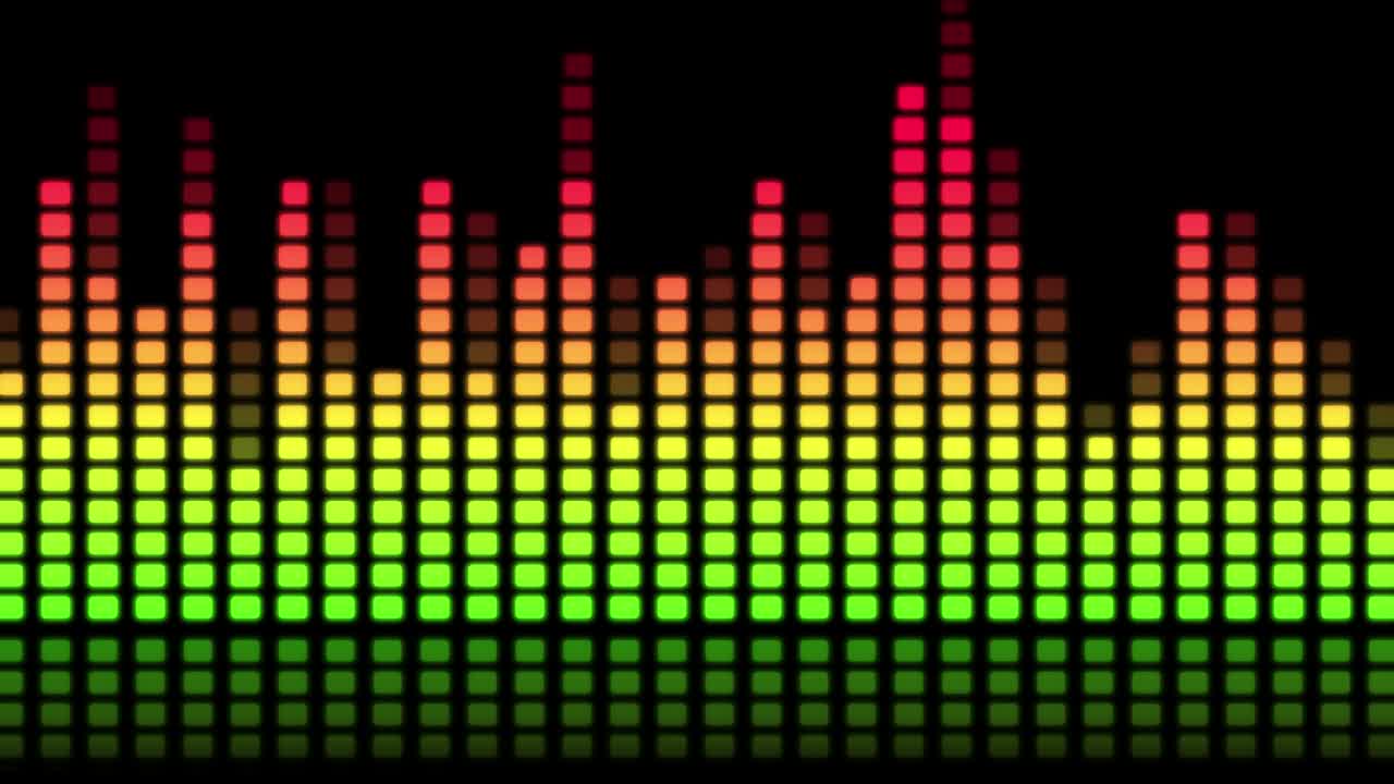 interruttore di rete internet con cavi ethernet collegati.