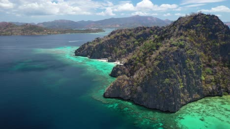 Vista-Aérea-Del-Exótico-Archipiélago-De-La-Isla-De-Coron,-Filipinas