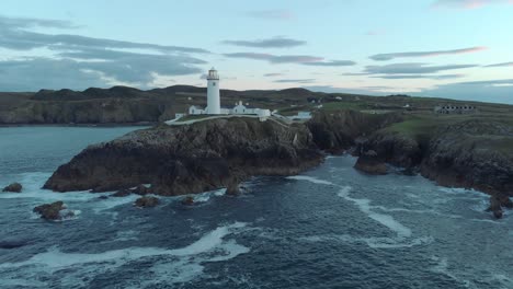 Fanadenkopf-Im-Leuchtturm-Von-Donegal,-Irland