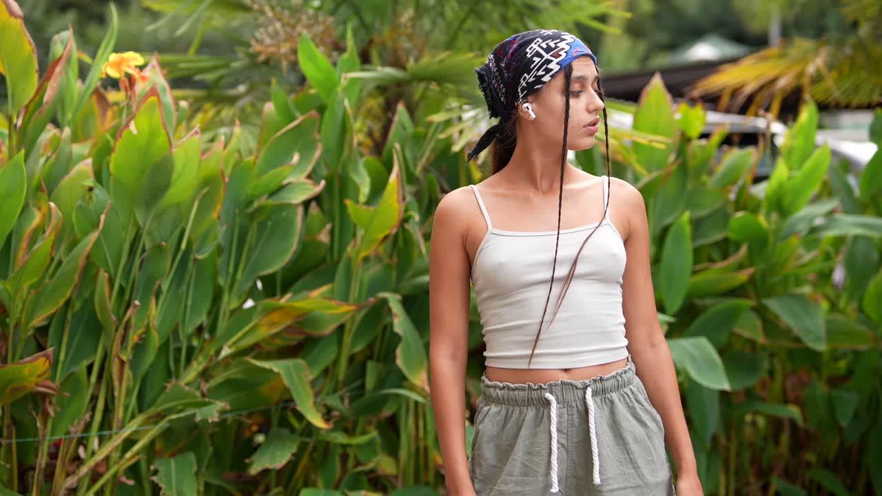 공원에서 십대 소녀