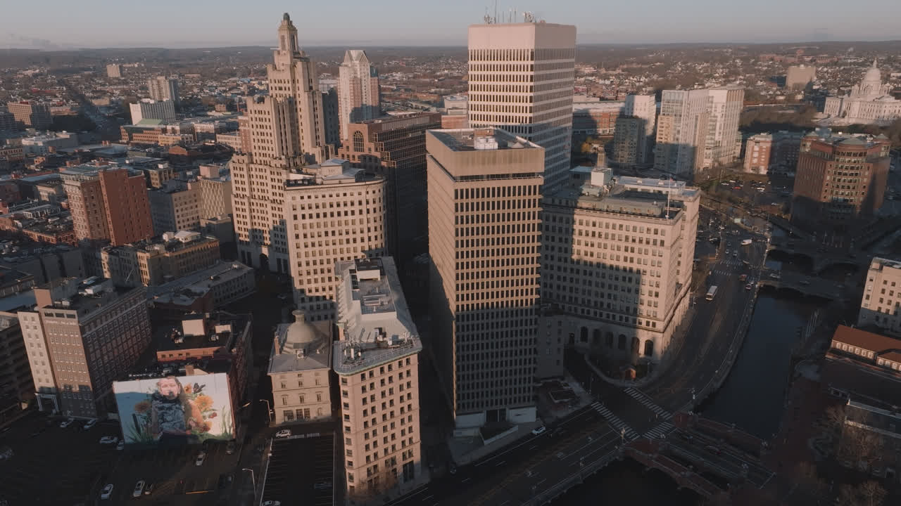 Luftfoto af Providence's centrum. Optaget en efterårsmorgen i Rhode Island