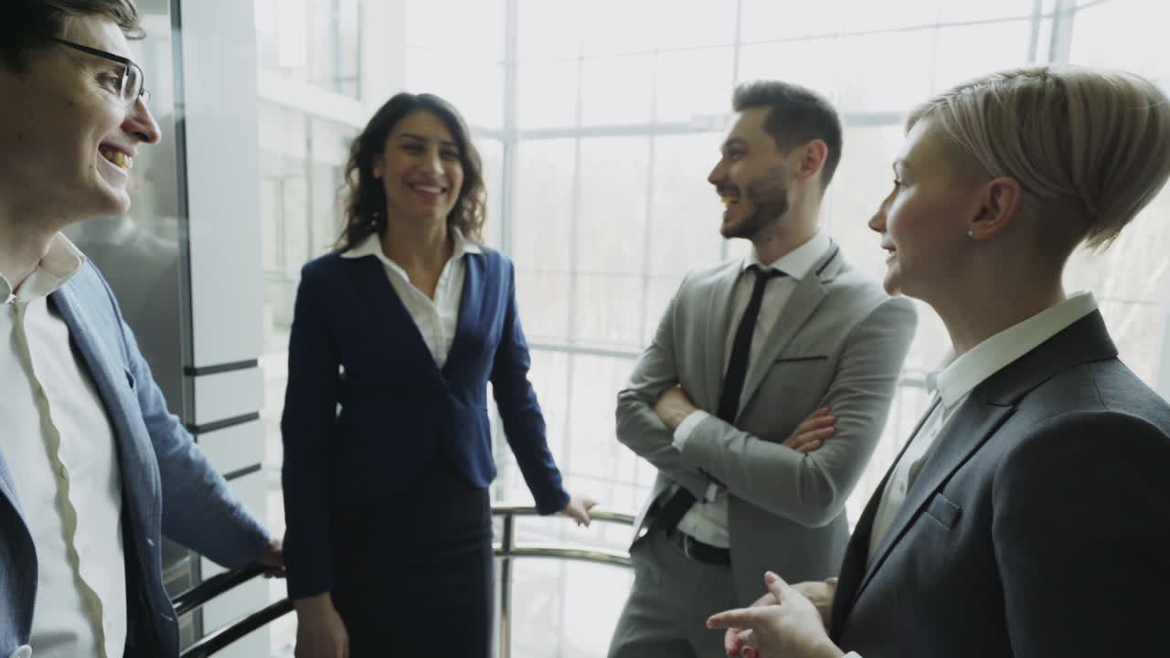 Persone d'affari in una riunione