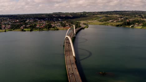 Aerial-View-of-Juscelino-Kubitschek-Bridge-over-Lake-in-Brasilia