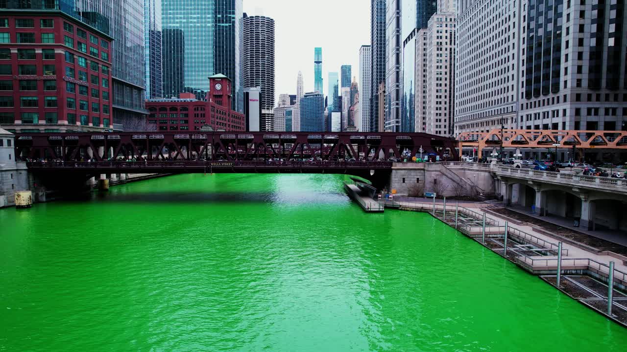 st 동안 공중 슬라이딩