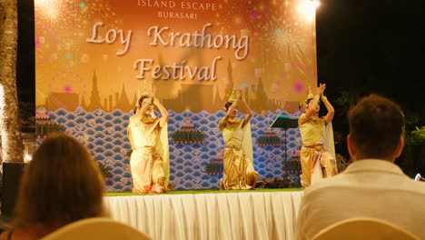 loy krathong festival performance in thailand