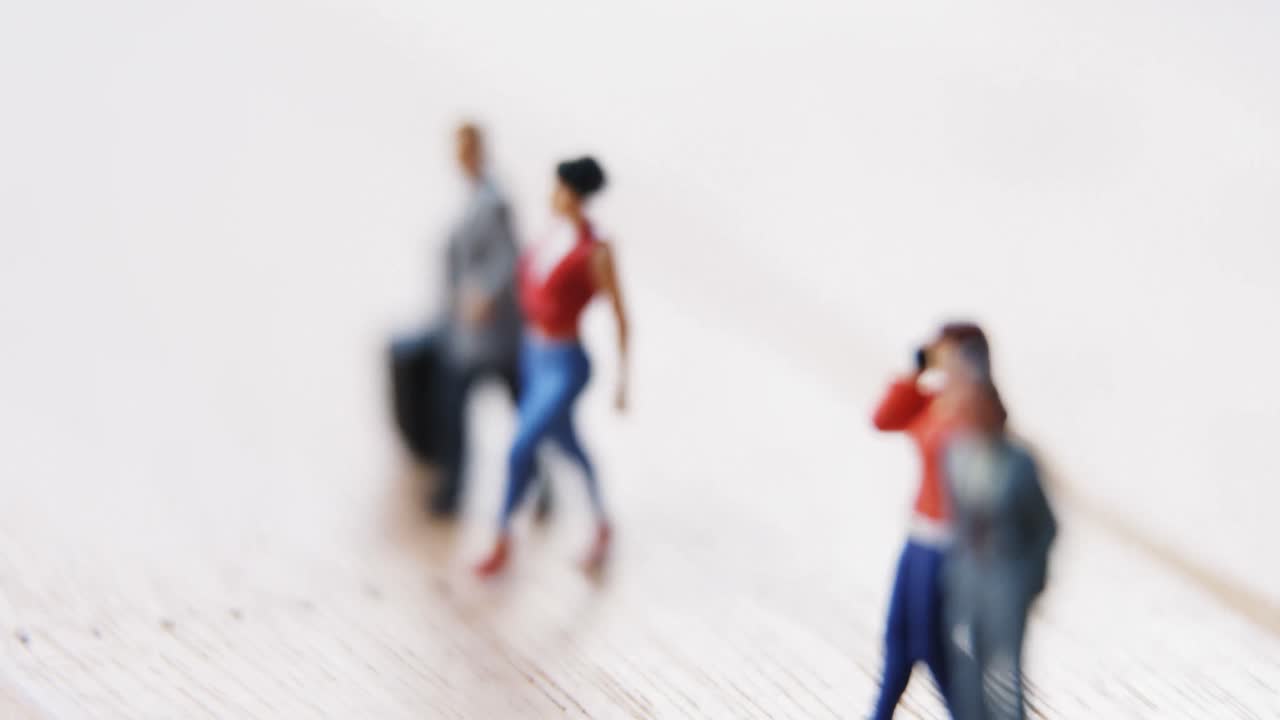 여행 하는 소형 부부