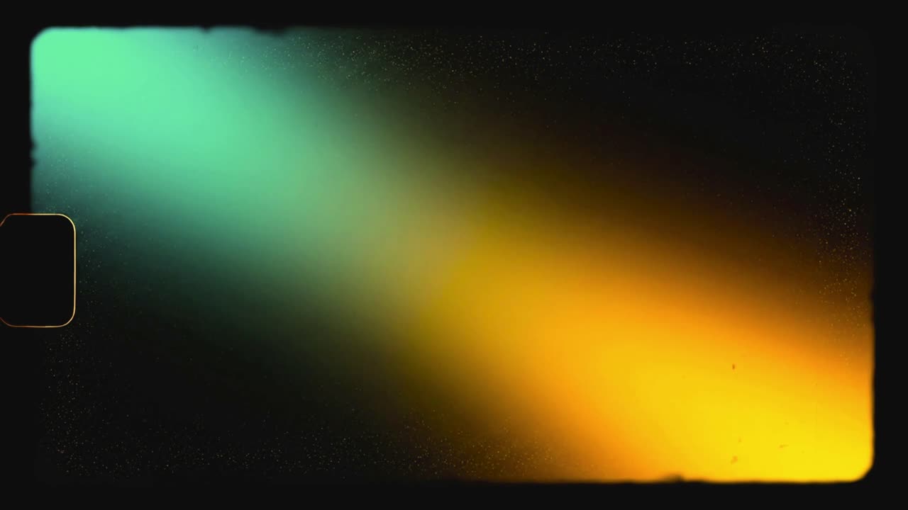 Vecchio fotogramma di pellicola con effetto "light leak" e grana