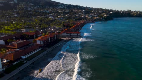 King-tides-hit-la-Jolla-shores