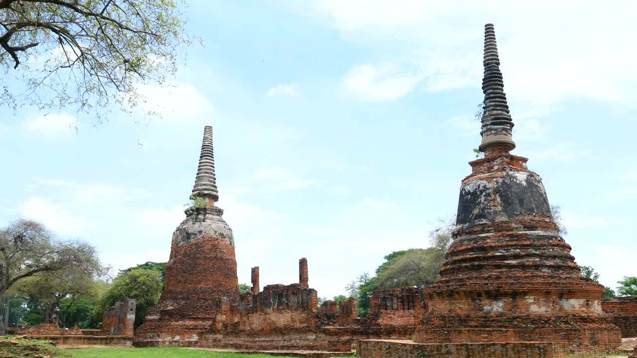 las ruinas del templo de ayutthaya, wat maha que ayutthayi como sitio del patrimonio mundial, tailandia. parque histórico de ayutathaya