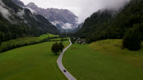 Eslovenia-Logarska-Dolina-Abejón-Aéreo-1.mp4