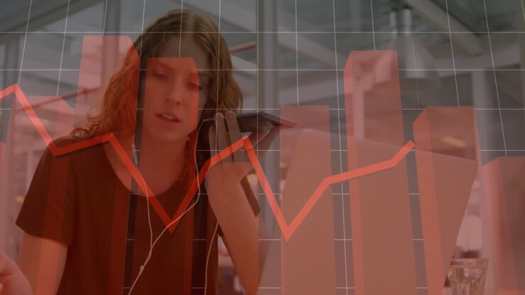 Animazione di analisi dati finanziari su una donna che usa lo smartphone in ufficio