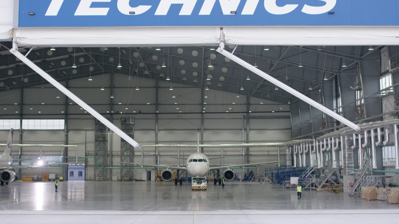 거에서 비행기 유지보수