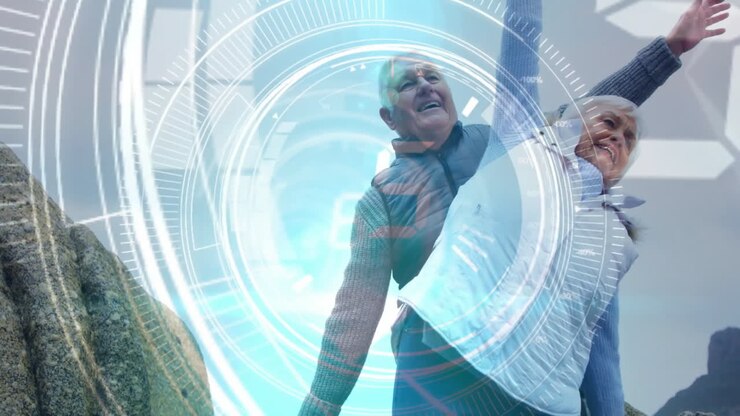 Animação de interface digital futurista sobre casal de idosos fazendo trilha nas montanhas
