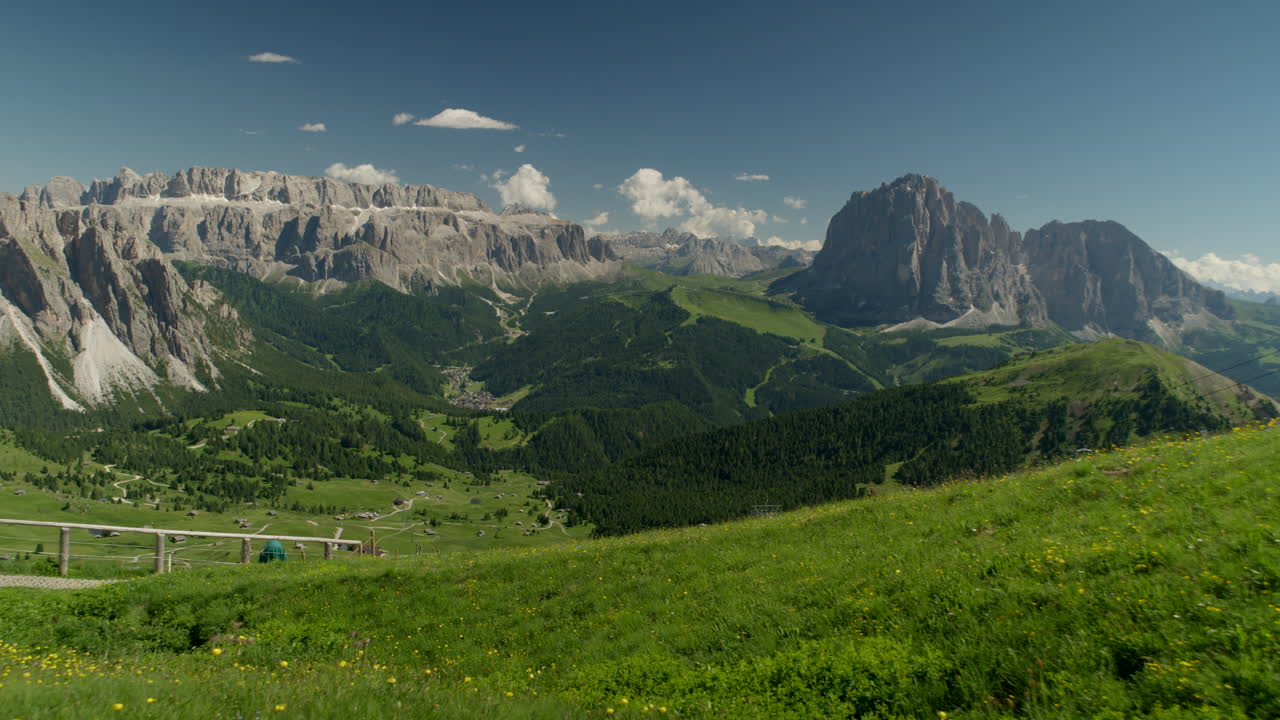 Kinoreifes Video in der Seceda-Region Italiens