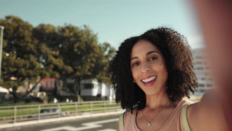 travel influencer, talking woman