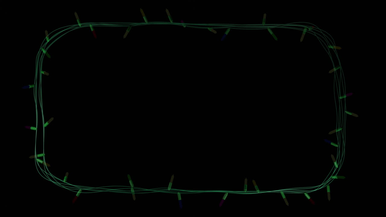 рамка цветных рождественских струнных огней, мигающих на черном фоне, копирование пространства