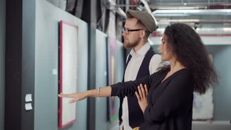 couple visiting an art gallery