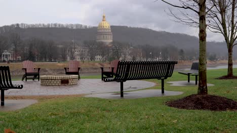 Charleston,-Hauptstadt-Von-West-Virginia-Dolly