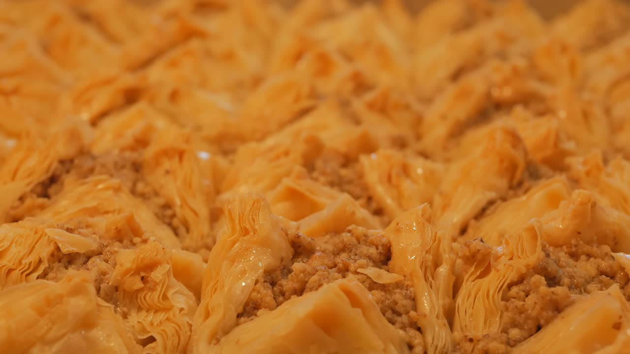 터키 멜론 (turkish melon) - 땅 견과류와 달한 시럽을 은 바클라바 디저트 - 터키의 국가 맛의 자연 재료 - 이슬람 세계