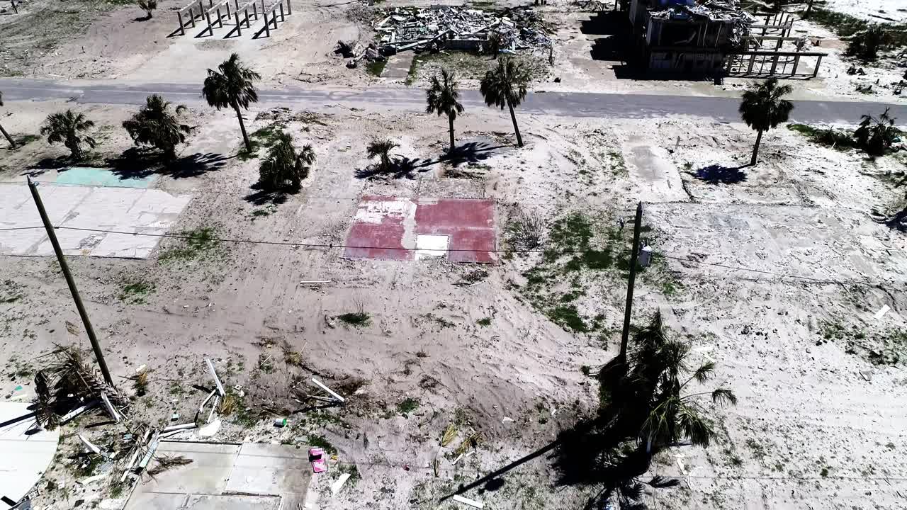 playa de méxico, florida - vistas aéreas de la ciudad muestran los restos de la destrucción dejada por el huracán michael, una tormenta de categoría 5, que golpeó en octubre de 2018