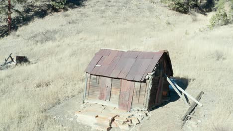 constructor abandonado fuera de nederland colorado