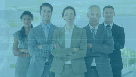 animación del procesamiento de datos sobre diversas personas de negocios