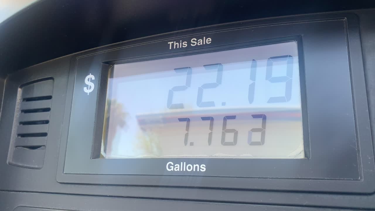 주유소에서 주유하기