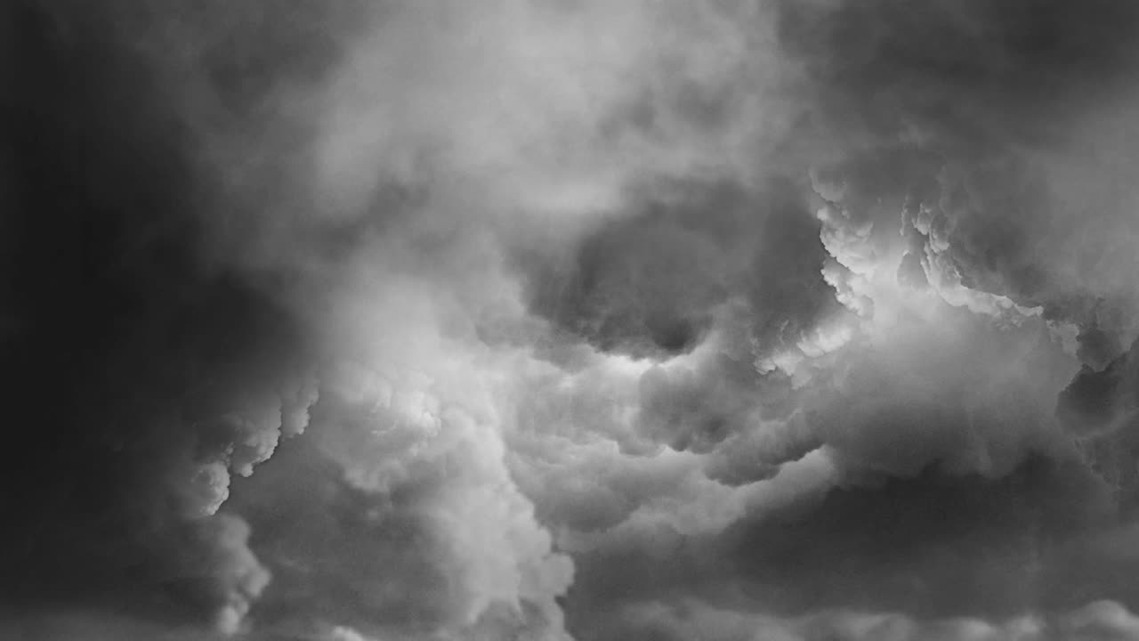 tormenta con relámpagos 4k