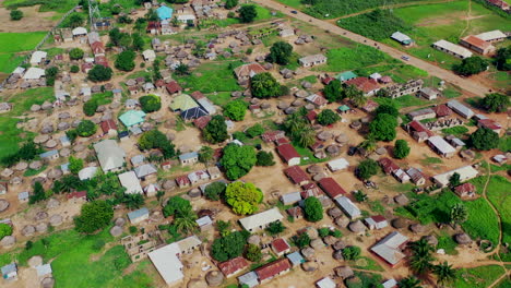 farming village community in pila, nigeria benue state - descending aerial view