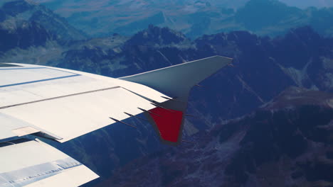 commercial boeing fly above queenstown new zealand