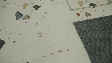 terrazzo suelo de mármol textura sin costuras. piedras naturales, granito, mármol, cuarzo, piedra caliza, hormigón. fondo beige con chips de colores.