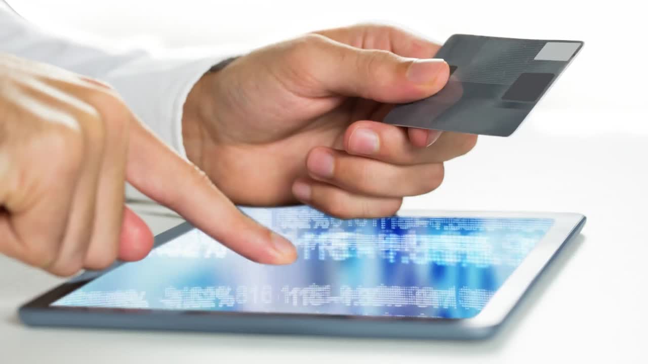 animación digital de un hombre sosteniendo su tarjeta mientras usa una tableta digital 4k