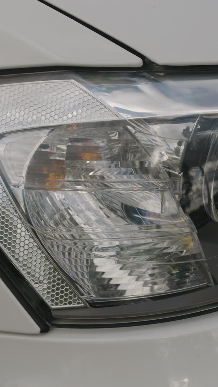 자동차 헤드라이트의 클로즈업