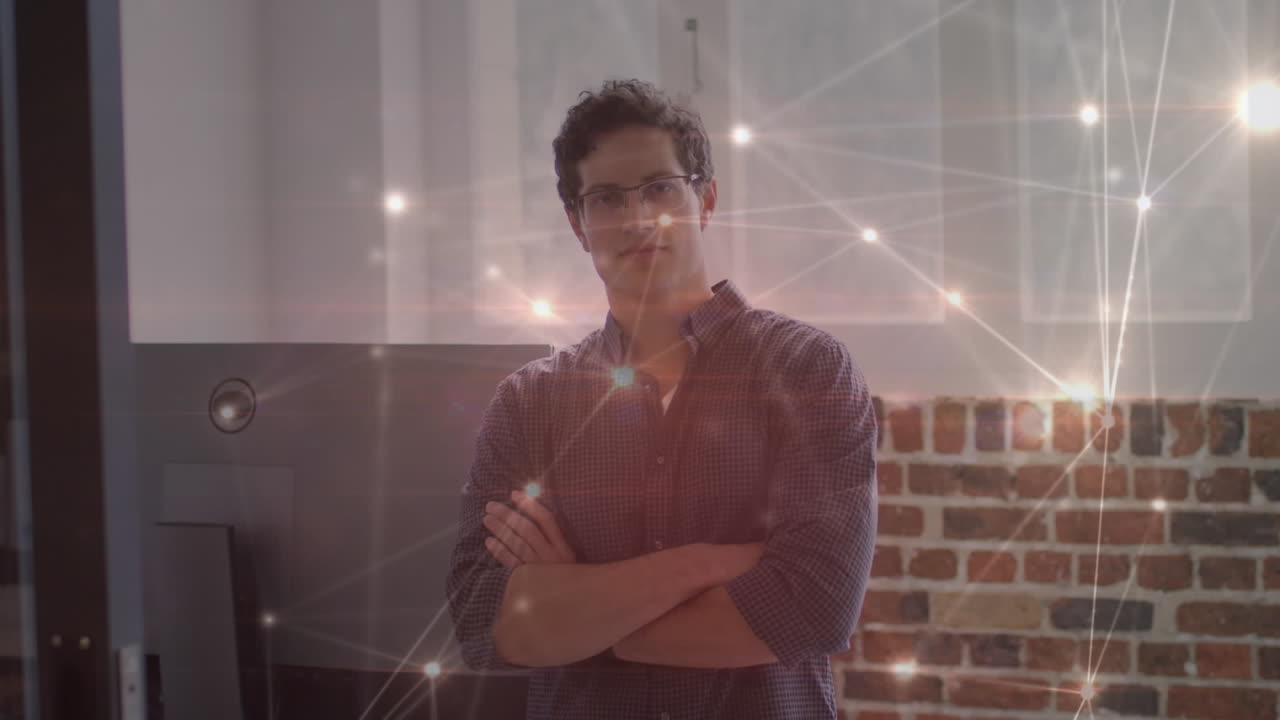 animación de la red de conexiones sobre el hombre de negocios en la oficina